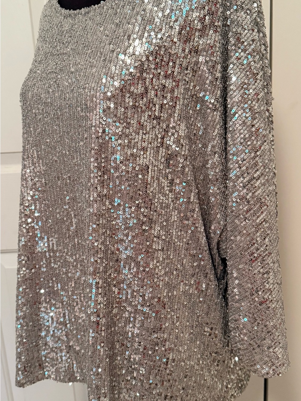 Cable & Gauge Silver Sequin Scoop Neck Pullover Party Dinner Disco Holiday - Picture 3 of 13